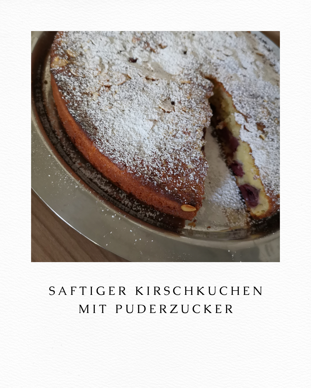 Saftiger Kirschkuchen mit Puderzucker